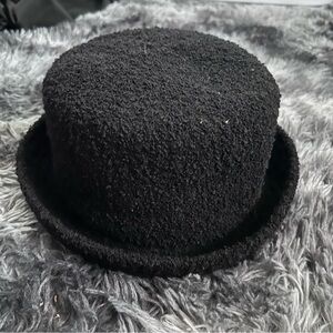 Black fuzzy hat